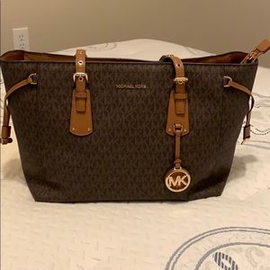 Michael Kors Voyager Medium Logo Tote